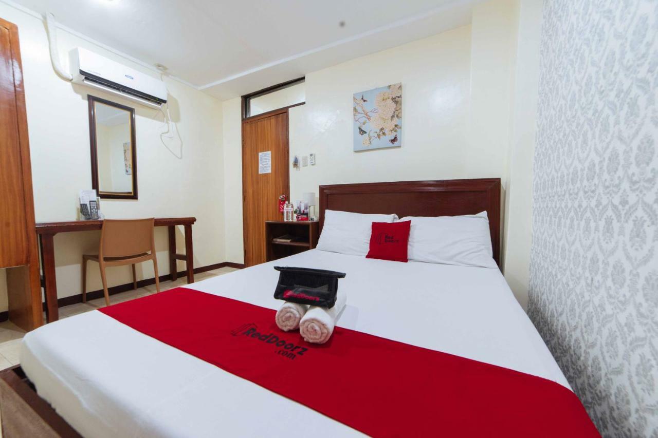 Reddoorz @ Davao Hub General Luna Exterior photo