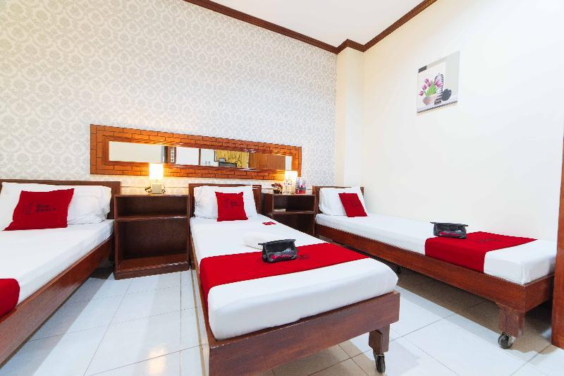 Reddoorz @ Davao Hub General Luna Exterior photo